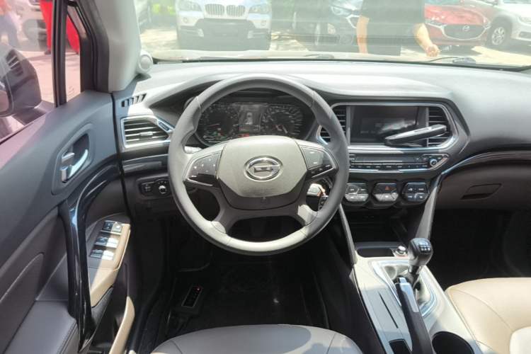 Used GAC Trumpchi GS4 2017 200T Manual Two-Wheel Drive Elite Edition Steering Wheel