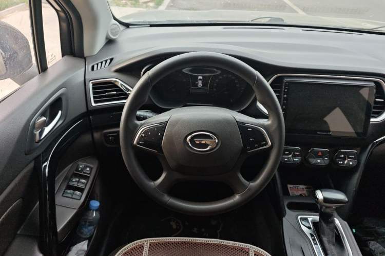 Used GAC Trumpchi GS4 2017 200T G-DCT Two-Wheel Drive Elite Edition Steering Wheel