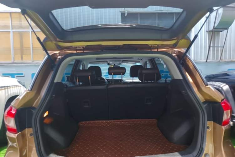 Used GAC Trumpchi GS4 2017 235T Automatic Two-Wheel Drive Luxury Smart Connectivity Version Trunk
