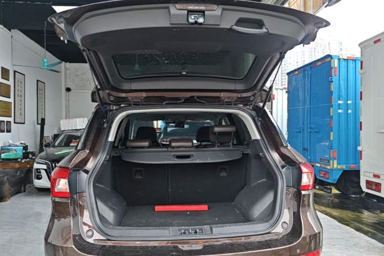Used GAC Trumpchi GS4 2017 235T Automatic Two-Wheel Drive Luxury Smart Connectivity Version Trunk
