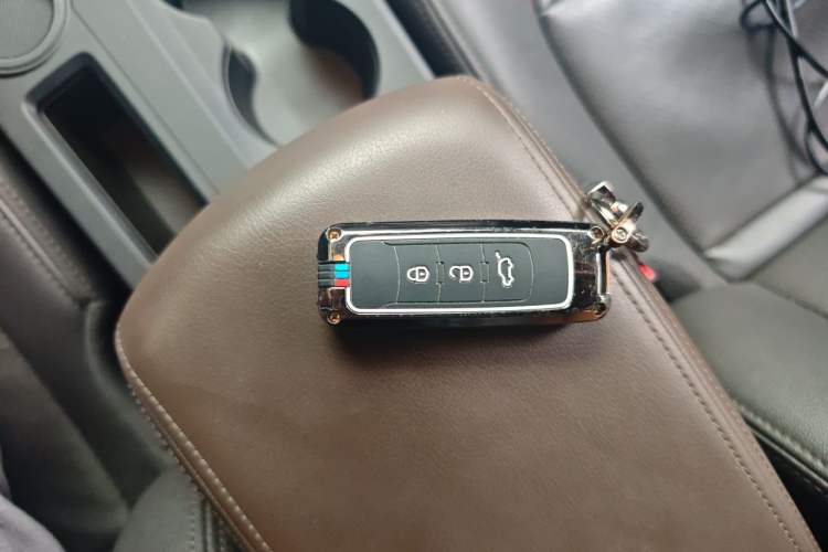 Used GAC Trumpchi GS4 2017 235T Automatic Two-Wheel Drive Luxury Smart Connectivity Version Vehicle Key