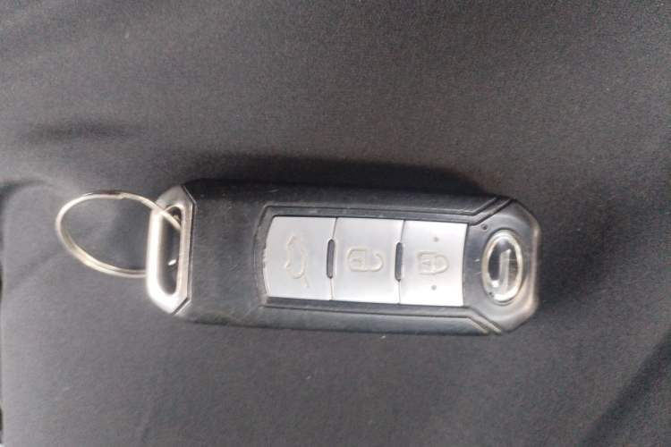 Used GAC Trumpchi GS4 2017 235T G-DCT Two-Wheel Drive Luxury Edition Vehicle Key