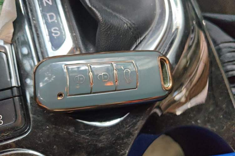 Used GAC Trumpchi GS4 2017 235T Automatic Two-Wheel Drive Luxury Smart Connectivity Version Vehicle Key