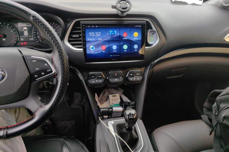 Used GAC Trumpchi GS4 2017 200T Manual Two-Wheel Drive Elite Edition Audio And AC Panel