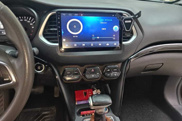 Used GAC Trumpchi GS4 2017 235T Automatic Two-Wheel Drive Elite Edition Audio And AC Panel