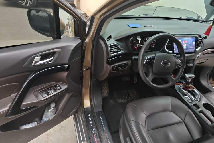 Used GAC Trumpchi GS4 2017 235T Automatic Two-Wheel Drive Elite Edition Driver Seat