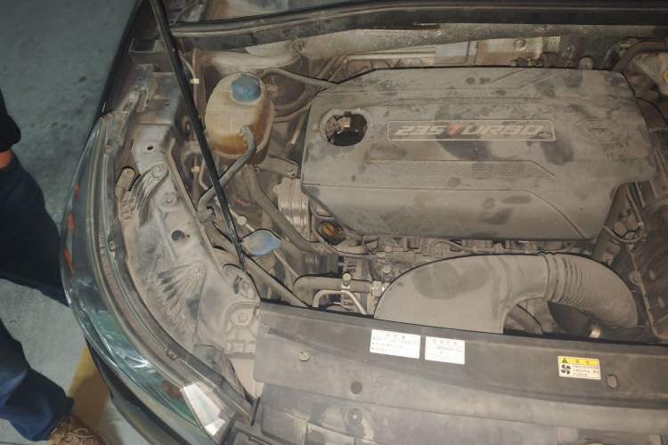 Used GAC Trumpchi GS4 2017 235T Automatic Two-Wheel Drive Luxury Smart Connectivity Version Engine Bay Right