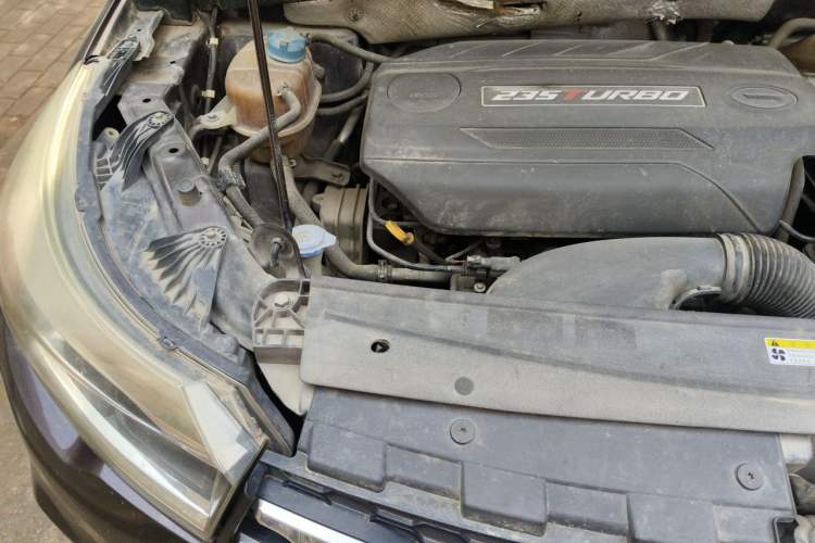 Used GAC Trumpchi GS4 2017 235T Automatic Two-Wheel Drive Luxury Smart Connectivity Version Engine Bay Right