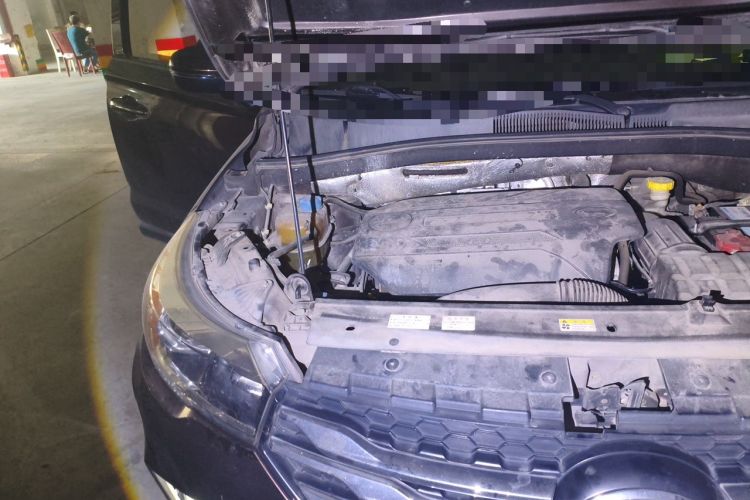 Used GAC Trumpchi GS4 2017 235T G-DCT Two-Wheel Drive Elite Edition Engine Bay Right