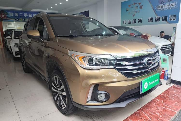 Used GAC Trumpchi GS4 2017 235T Automatic Two-Wheel Drive Luxury Smart Connectivity Version Front Right 45 Deg