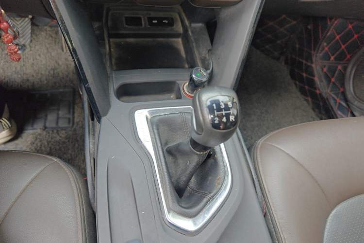 Used GAC Trumpchi GS4 2017 235T Manual Two-Wheel Drive Luxury Edition Gear Lever