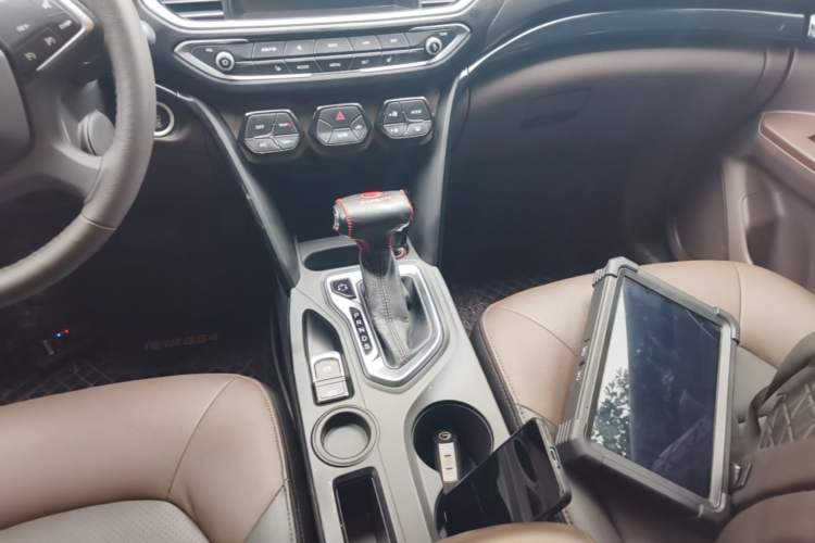 Used GAC Trumpchi GS4 2017 235T G-DCT Two-Wheel Drive Luxury Edition Gear Lever