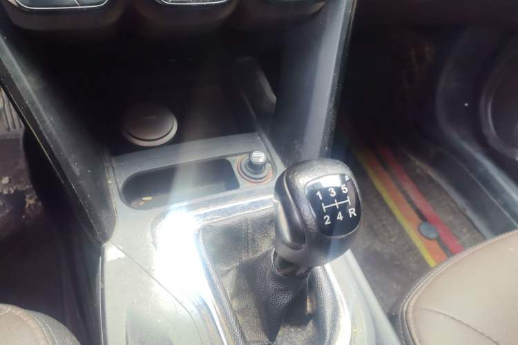 Used GAC Trumpchi GS4 2017 235T Manual Two-Wheel Drive Luxury Edition Gear Lever