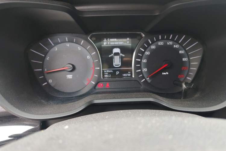 Used GAC Trumpchi GS4 2017 235T Automatic Two-Wheel Drive Elite Edition Instrument Cluster