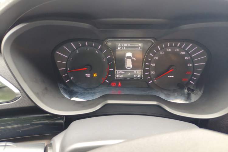 Used GAC Trumpchi GS4 2017 235T G-DCT Two-Wheel Drive Luxury Edition Instrument Cluster