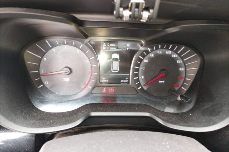 Used GAC Trumpchi GS4 2017 235T Manual Two-Wheel Drive Luxury Edition Instrument Cluster
