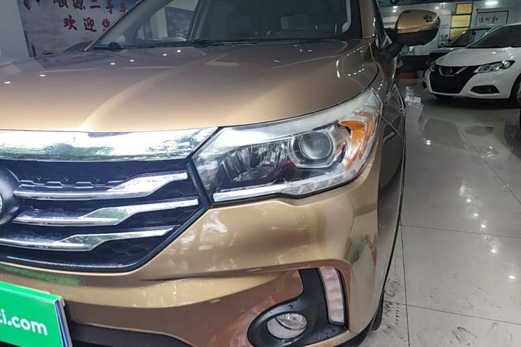 Used GAC Trumpchi GS4 2017 235T Automatic Two-Wheel Drive Luxury Smart Connectivity Version Left Front Headlight