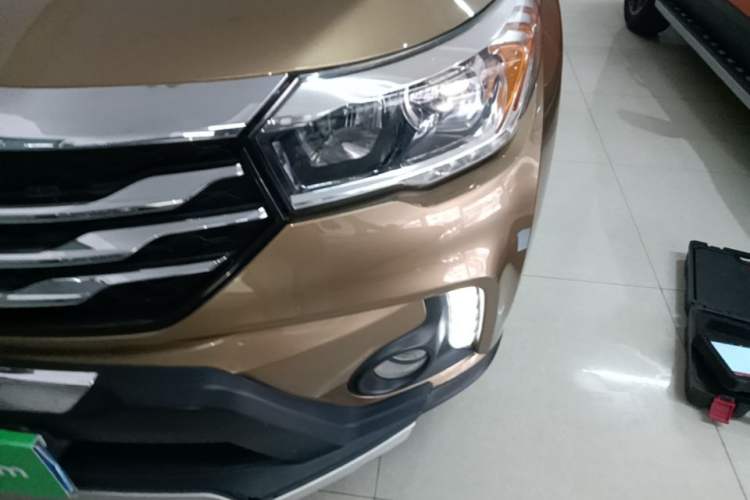 Used GAC Trumpchi GS4 2017 235T Automatic Two-Wheel Drive Luxury Smart Connectivity Version Left Front Headlight