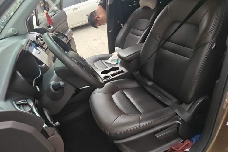 Used GAC Trumpchi GS4 2017 235T Automatic Two-Wheel Drive Elite Edition Left Front Seat
