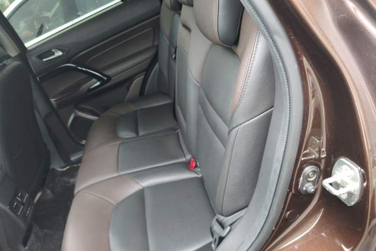 Used GAC Trumpchi GS4 2017 235T Automatic Two-Wheel Drive Elite Edition Left Rear Seat