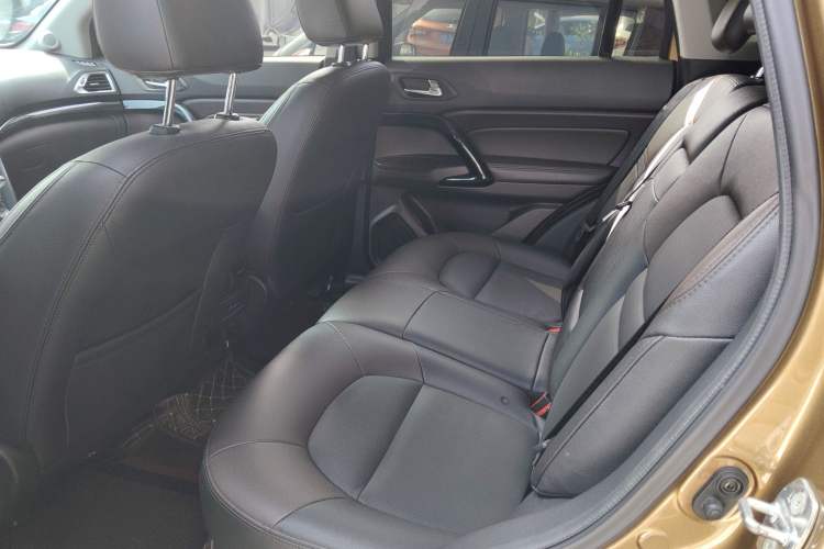 Used GAC Trumpchi GS4 2017 235T Automatic Two-Wheel Drive Luxury Smart Connectivity Version Left Rear Seat
