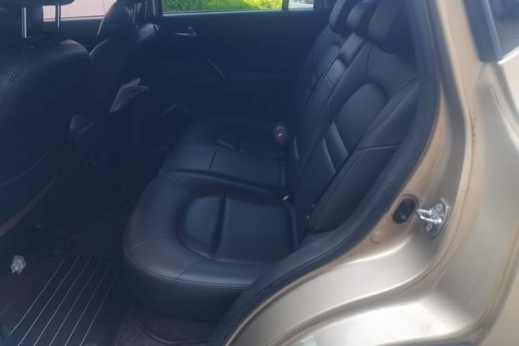 Used GAC Trumpchi GS4 2017 235T Automatic Two-Wheel Drive Luxury Smart Connectivity Version Left Rear Seat