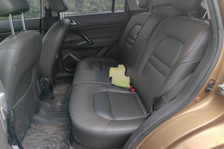 Used GAC Trumpchi GS4 2017 200T G-DCT Two-Wheel Drive Elite Edition Left Rear Seat