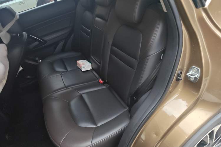 Used GAC Trumpchi GS4 2017 235T Automatic Two-Wheel Drive Elite Edition Left Rear Seat