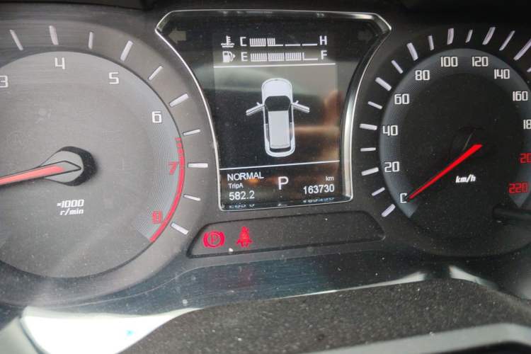 Used GAC Trumpchi GS4 2017 235T Automatic Two-Wheel Drive Elite Edition Odometer Close Up