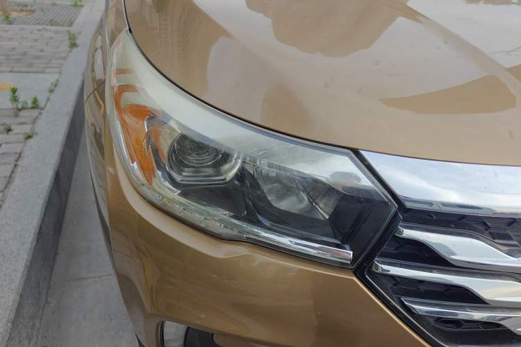 Used GAC Trumpchi GS4 2017 235T Manual Two-Wheel Drive Luxury Edition Right Front Headlight