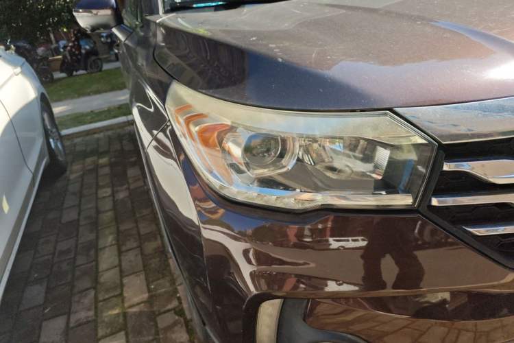 Used GAC Trumpchi GS4 2017 235T Automatic Two-Wheel Drive Luxury Smart Connectivity Version Right Front Headlight