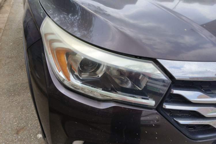 Used GAC Trumpchi GS4 2017 235T Automatic Two-Wheel Drive Luxury Smart Connectivity Version Right Front Headlight