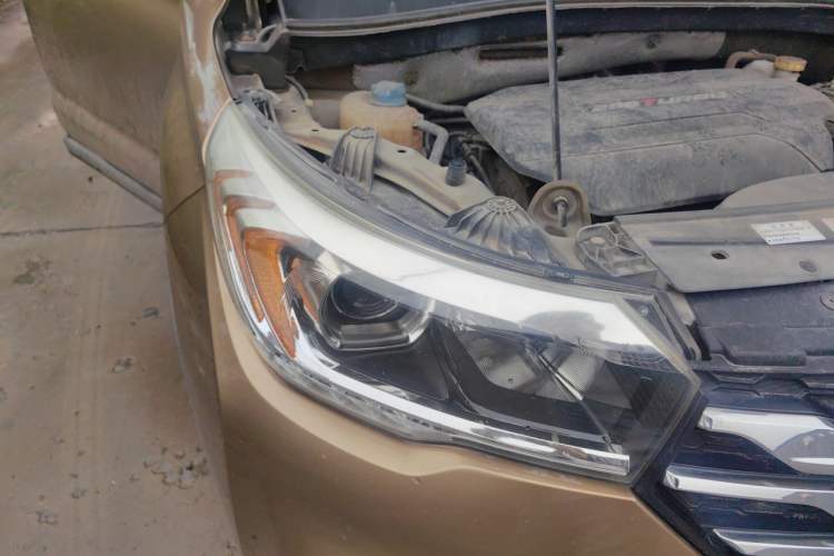 Used GAC Trumpchi GS4 2017 200T G-DCT Two-Wheel Drive Elite Edition Right Front Headlight