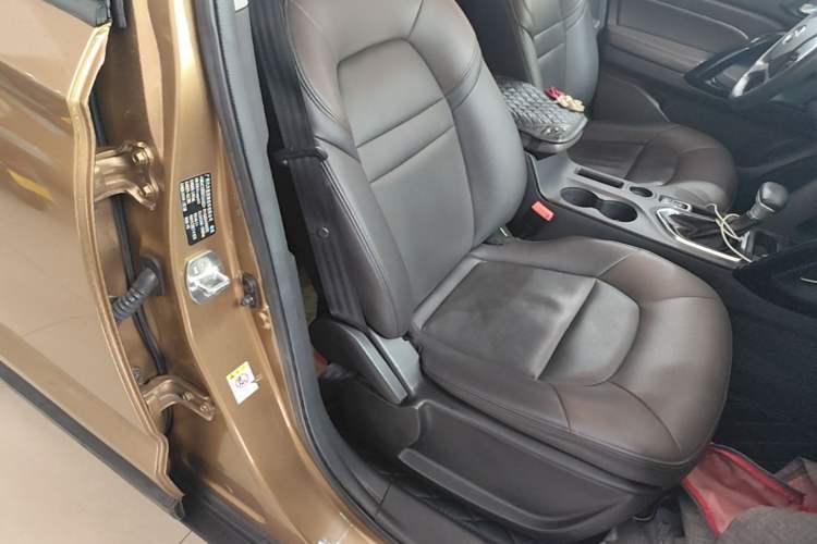 Used GAC Trumpchi GS4 2017 235T Automatic Two-Wheel Drive Luxury Smart Connectivity Version Right Front Seat
