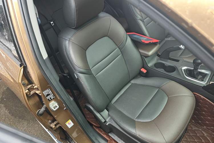Used GAC Trumpchi GS4 2017 200T Manual Two-Wheel Drive Elite Edition Right Front Seat