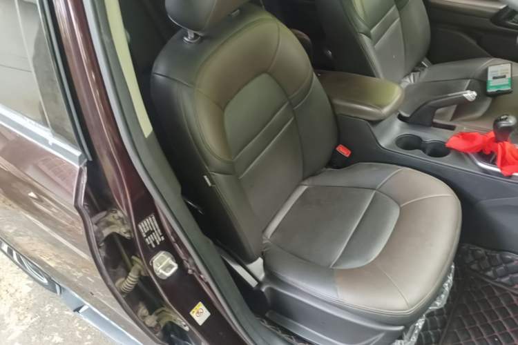 Used GAC Trumpchi GS4 2017 235T Manual Two-Wheel Drive Luxury Edition Right Front Seat