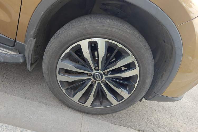 Used GAC Trumpchi GS4 2017 235T Manual Two-Wheel Drive Luxury Edition Right Front Wheel Hub