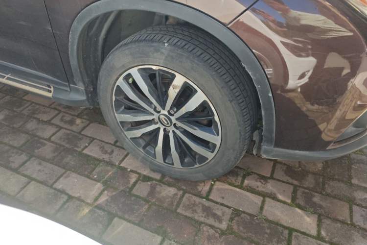 Used GAC Trumpchi GS4 2017 235T Automatic Two-Wheel Drive Luxury Smart Connectivity Version Right Front Wheel Hub