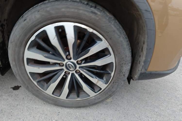 Used GAC Trumpchi GS4 2017 235T Manual Two-Wheel Drive Luxury Edition Right Front Wheel Hub