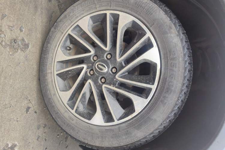 Used GAC Trumpchi GS4 2017 200T G-DCT Two-Wheel Drive Elite Edition Right Front Wheel Hub