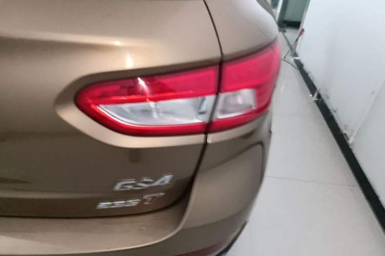 Used GAC Trumpchi GS4 2017 235T Automatic Two-Wheel Drive Luxury Smart Connectivity Version Right Rear Taillight