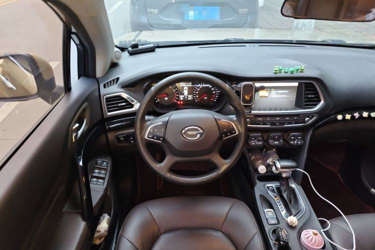 Used GAC Trumpchi GS4 2017 235T Automatic Two-Wheel Drive Luxury Smart Connectivity Version Steering Wheel