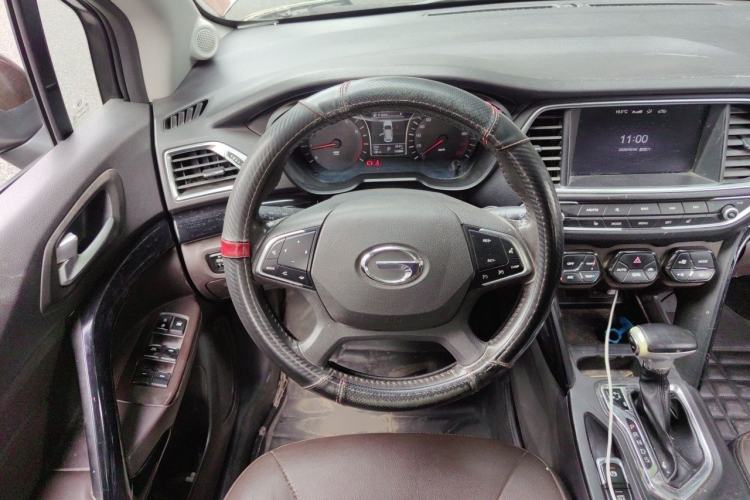 Used GAC Trumpchi GS4 2017 235T Automatic Two-Wheel Drive Luxury Smart Connectivity Version Steering Wheel