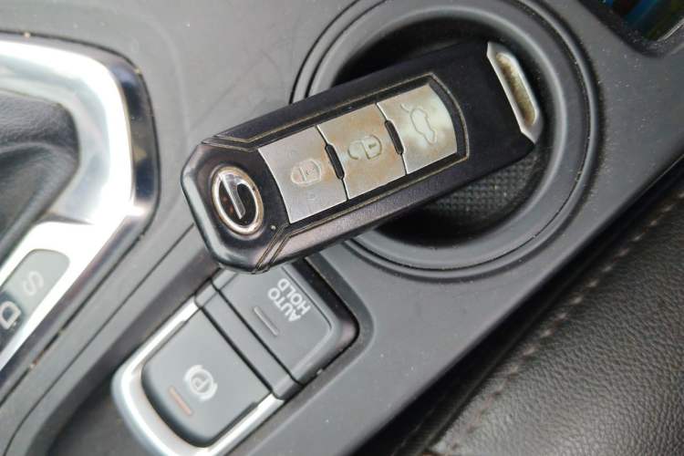 Used GAC Trumpchi GS4 2017 235T Automatic Two-Wheel Drive Elite Edition Vehicle Key
