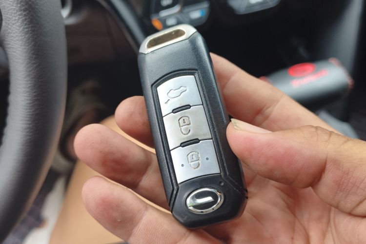 Used GAC Trumpchi GS4 2017 235T G-DCT Two-Wheel Drive Luxury Edition Vehicle Key