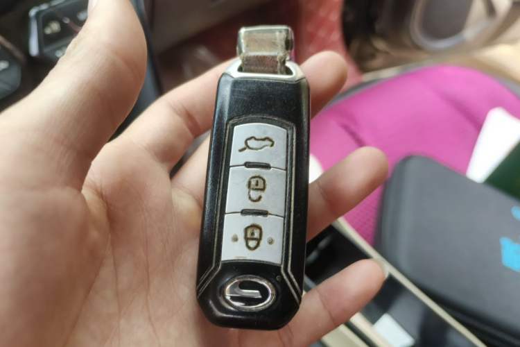 Used GAC Trumpchi GS4 2017 235T Automatic Two-Wheel Drive Luxury Smart Connectivity Version Vehicle Key