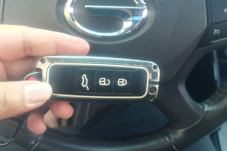 Used GAC Trumpchi GS4 2017 235T Automatic Two-Wheel Drive Luxury Smart Connectivity Version Vehicle Key