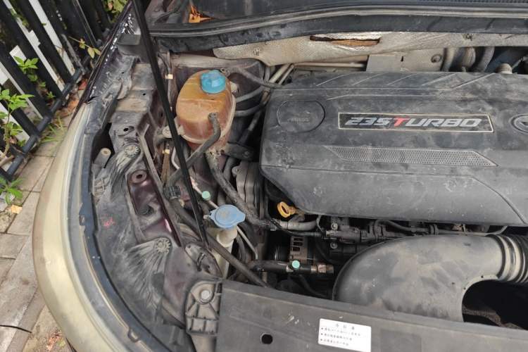 Used GAC Trumpchi GS4 2017 235T Automatic Two-Wheel Drive Luxury Smart Connectivity Version Engine Bay Right