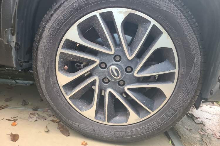 Used GAC Trumpchi GS4 2017 235T Automatic Two-Wheel Drive Elite Edition Right Front Wheel Hub