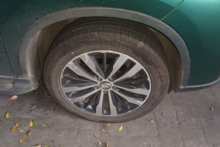 Used GAC Trumpchi GS4 2017 200T G-DCT Two-Wheel Drive Luxury Edition Right Front Wheel Hub